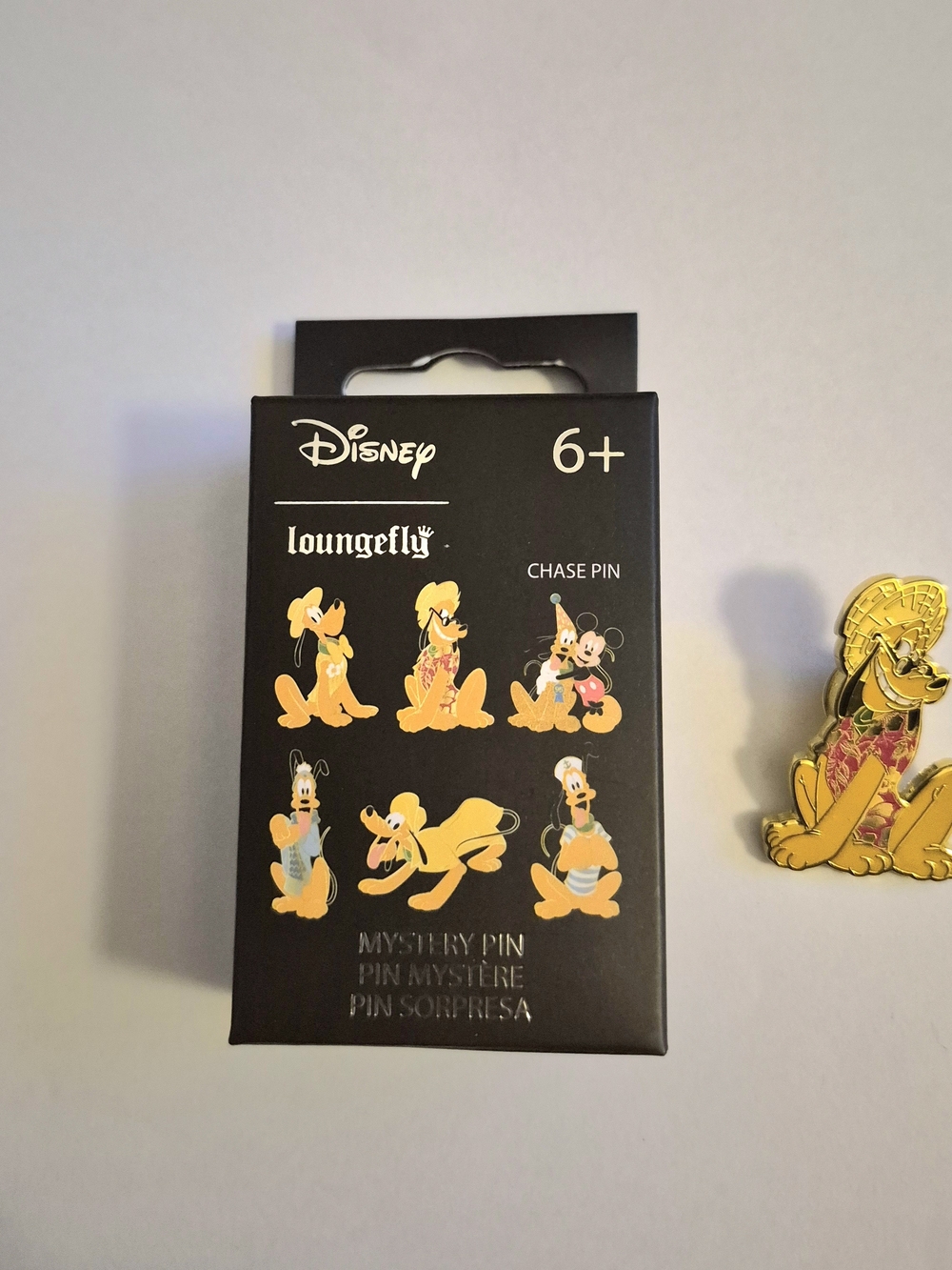 Loungefly Disney Pluto Mystery Chase Pin - Yellow